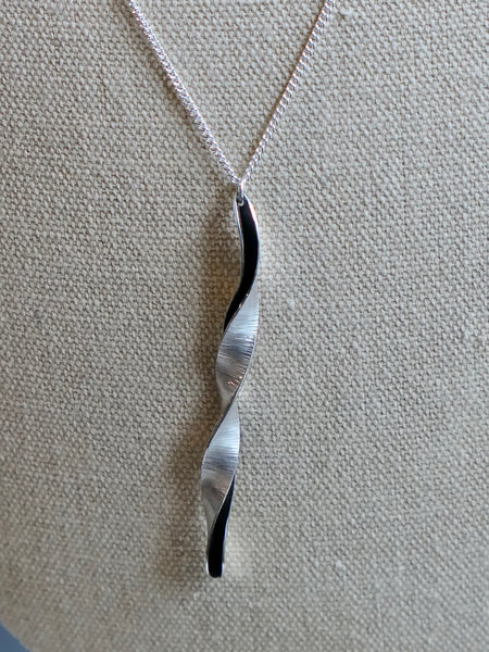 Willow Leaf Full Twist Pendant